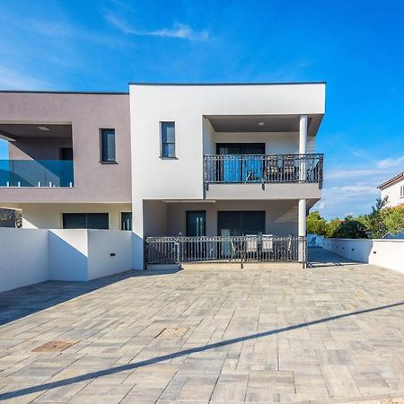 Apartment Spanic 1 Вир Екстер'єр фото