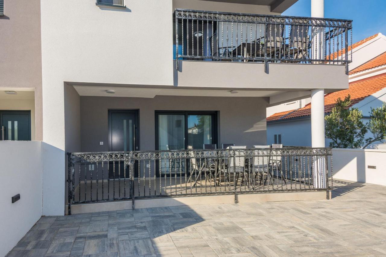 Apartment Spanic 1 Вир Екстер'єр фото