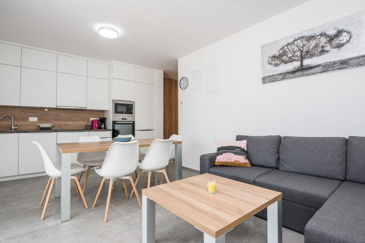 Apartment Spanic 1 Вир Екстер'єр фото
