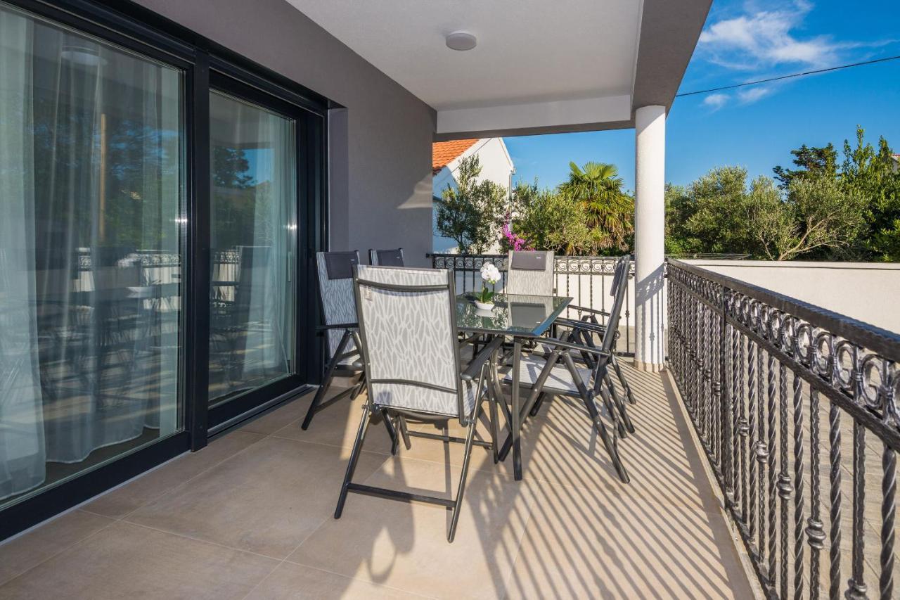 Apartment Spanic 1 Вир Екстер'єр фото