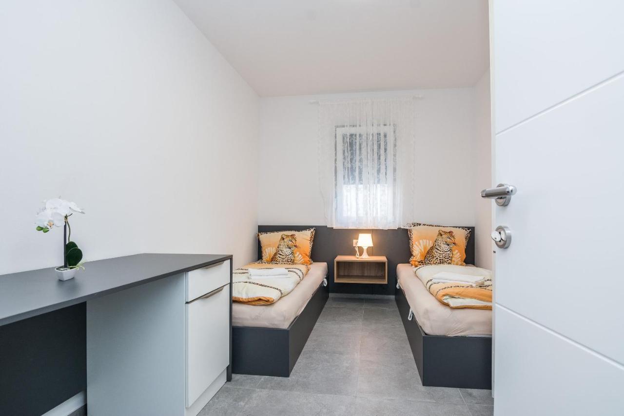 Apartment Spanic 1 Вир Екстер'єр фото