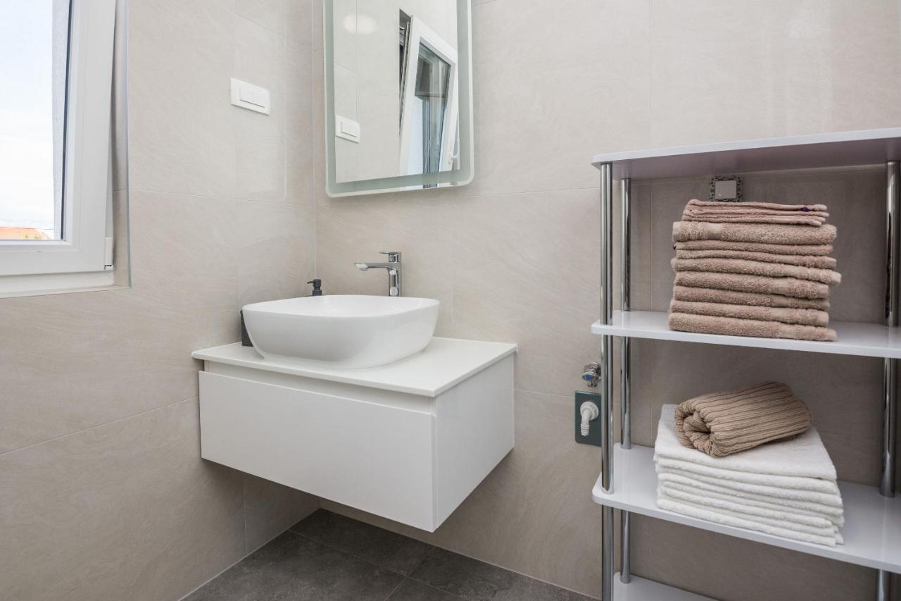Apartment Spanic 1 Вир Екстер'єр фото